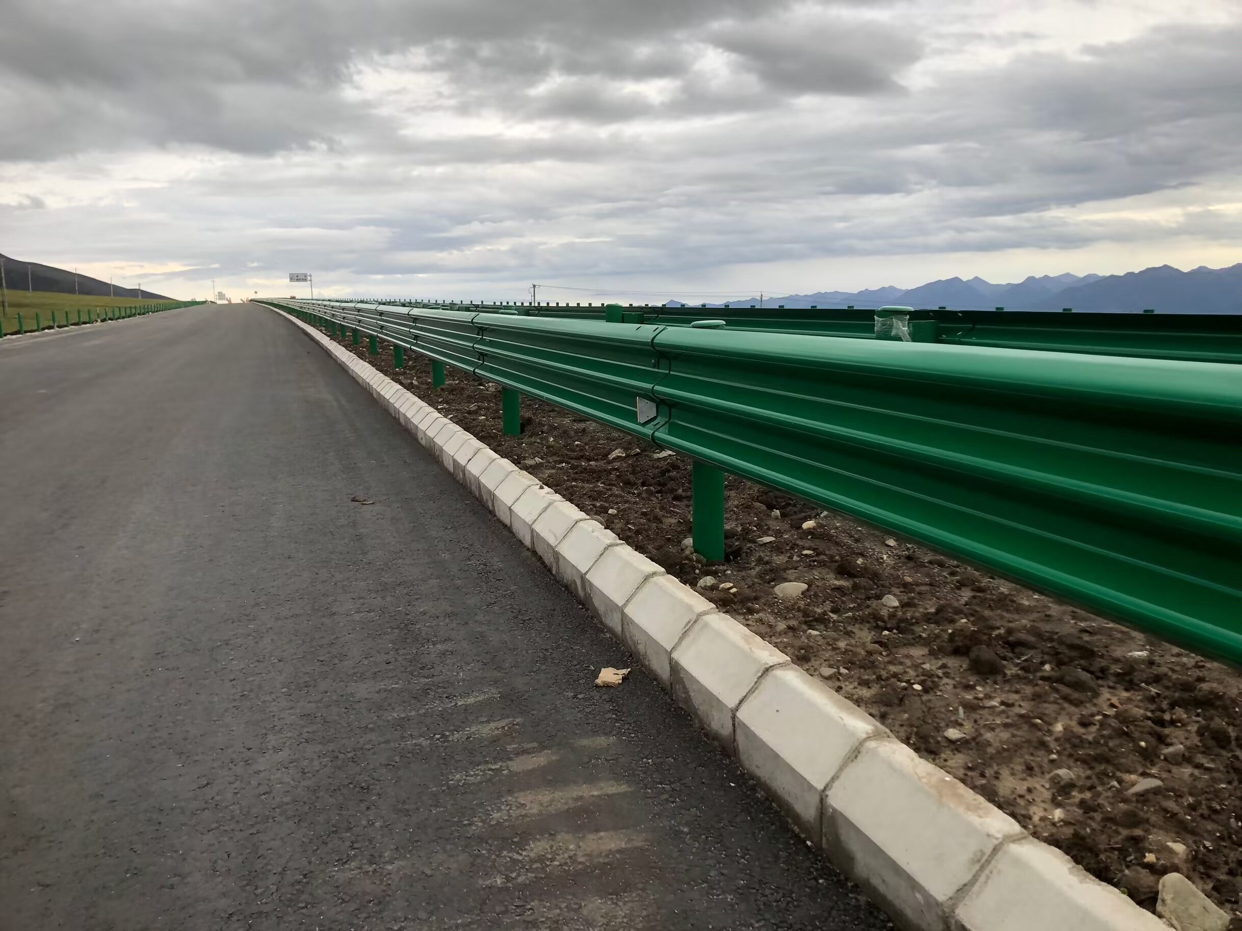 象山县乡村公路波形护栏三波波形护栏 - 推荐